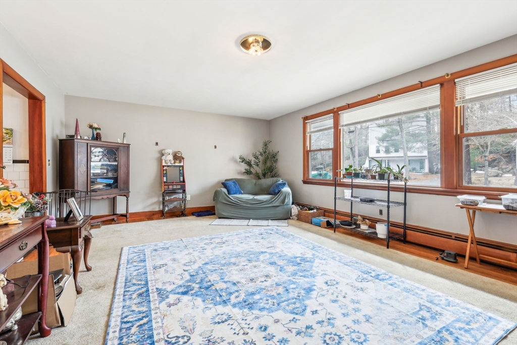 33 Webster Ave