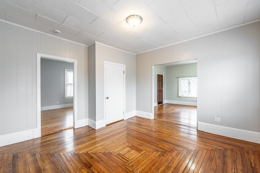 17 Griffin St # 1
