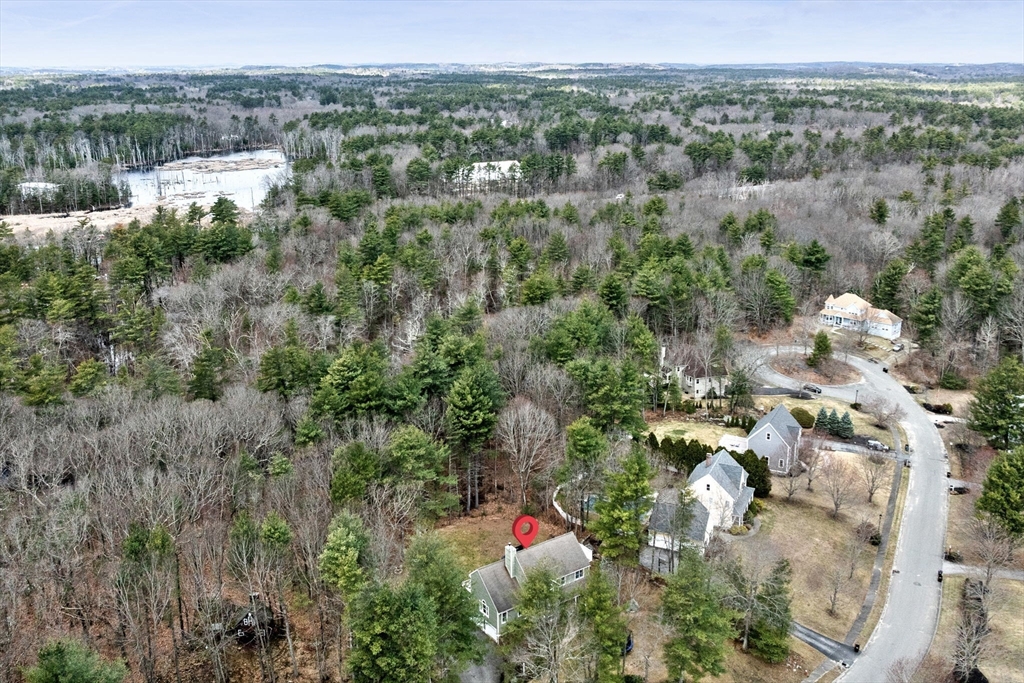 6 Hickory Ln