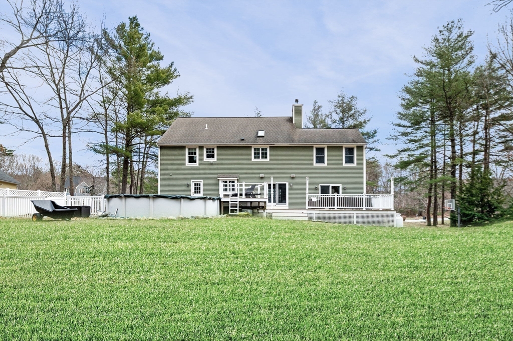 6 Hickory Ln
