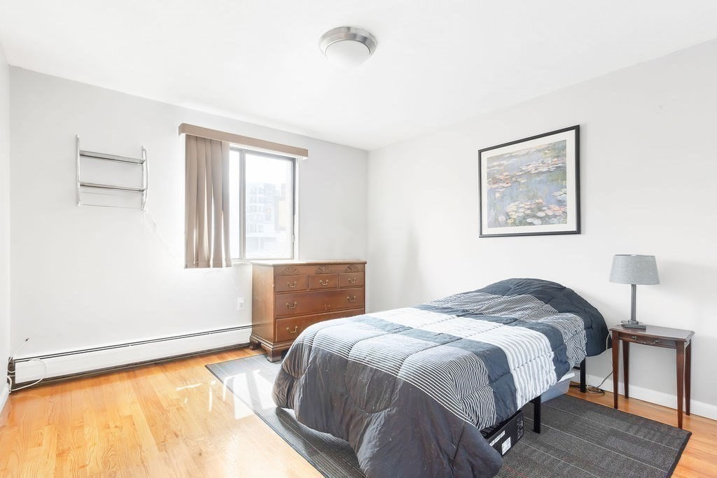 1235 N Shore Rd # 1B