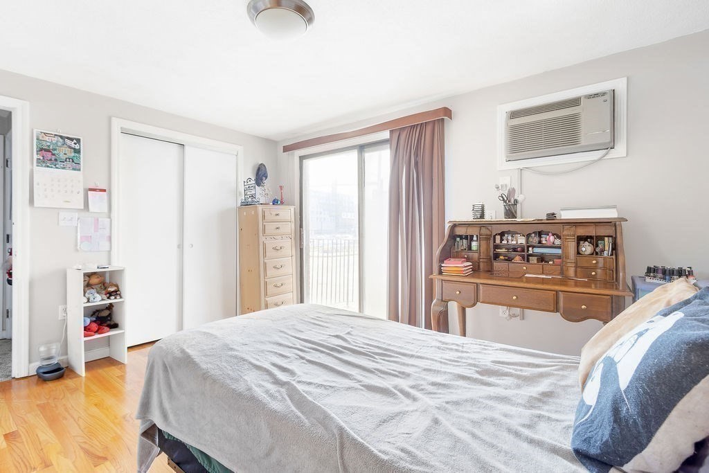 1235 N Shore Rd # 1B