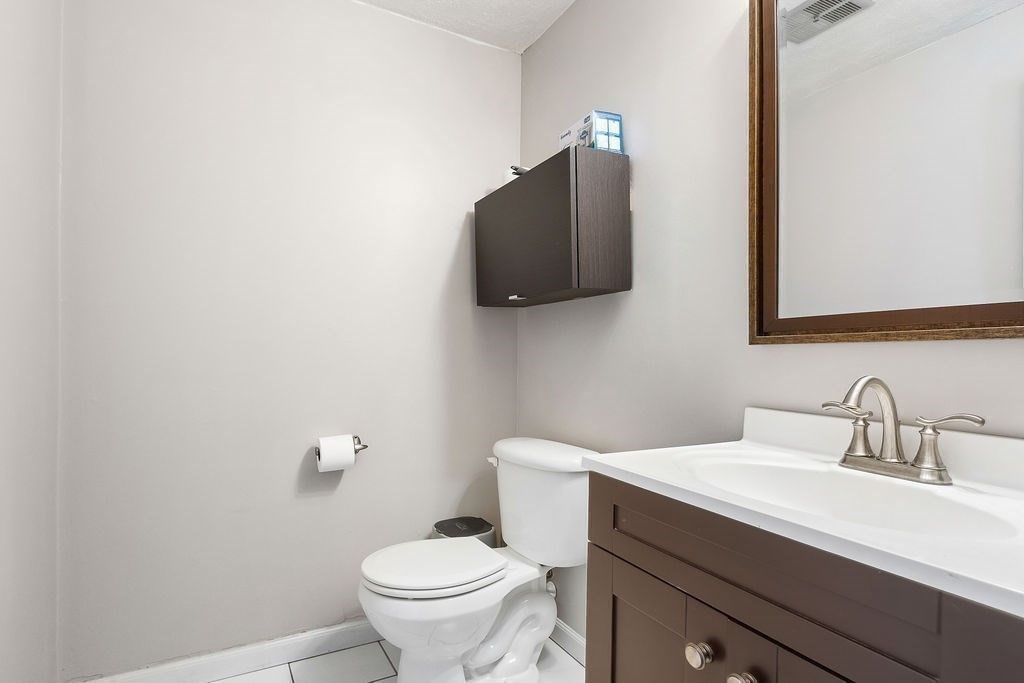 1235 N Shore Rd # 1B