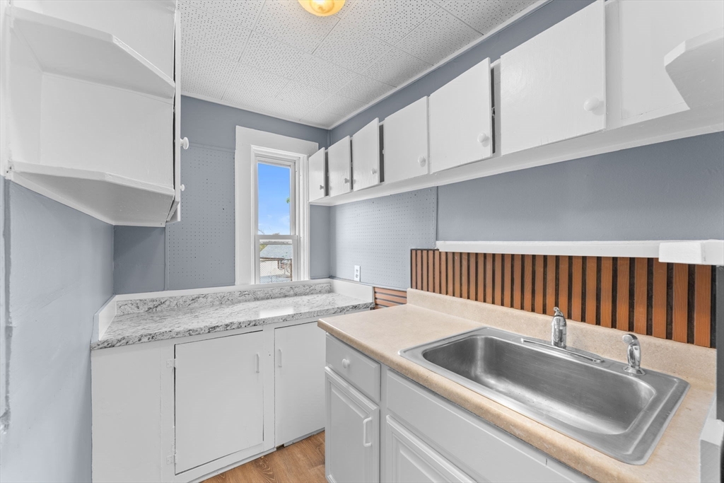 12R Granite