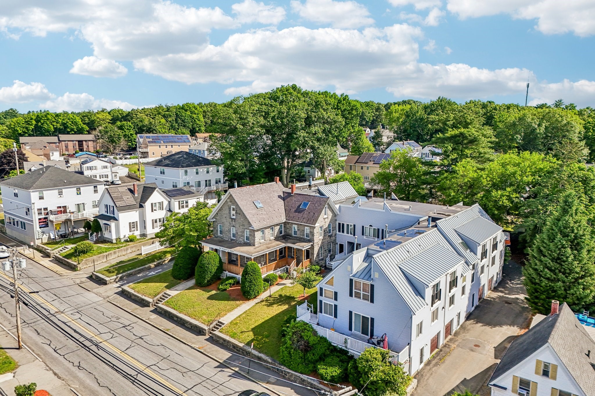 325 Mammoth Rd # 3