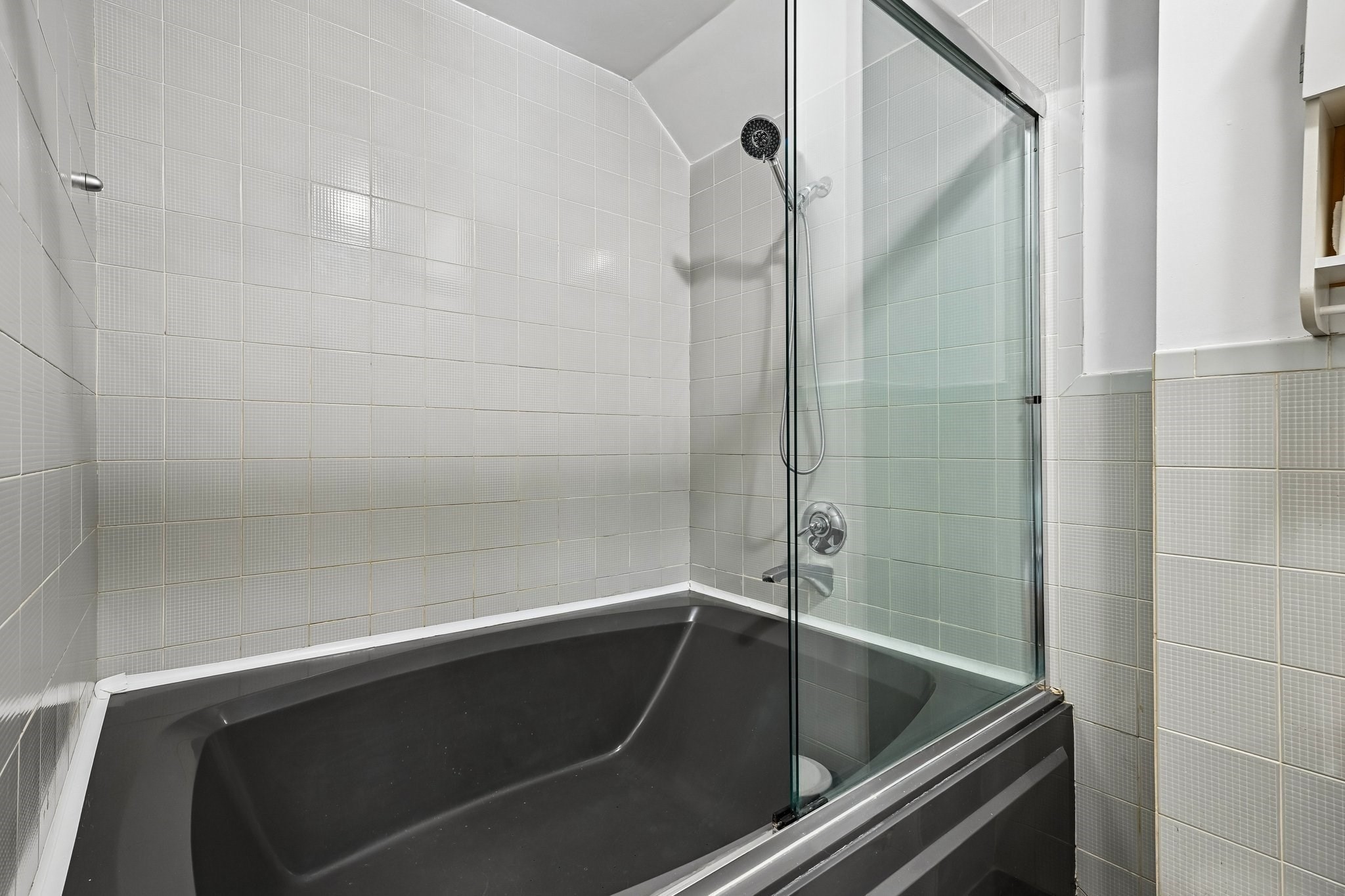 325 Mammoth Rd # 3