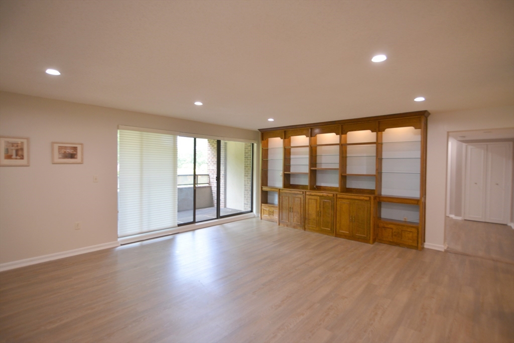 404 Paradise Road # 1P