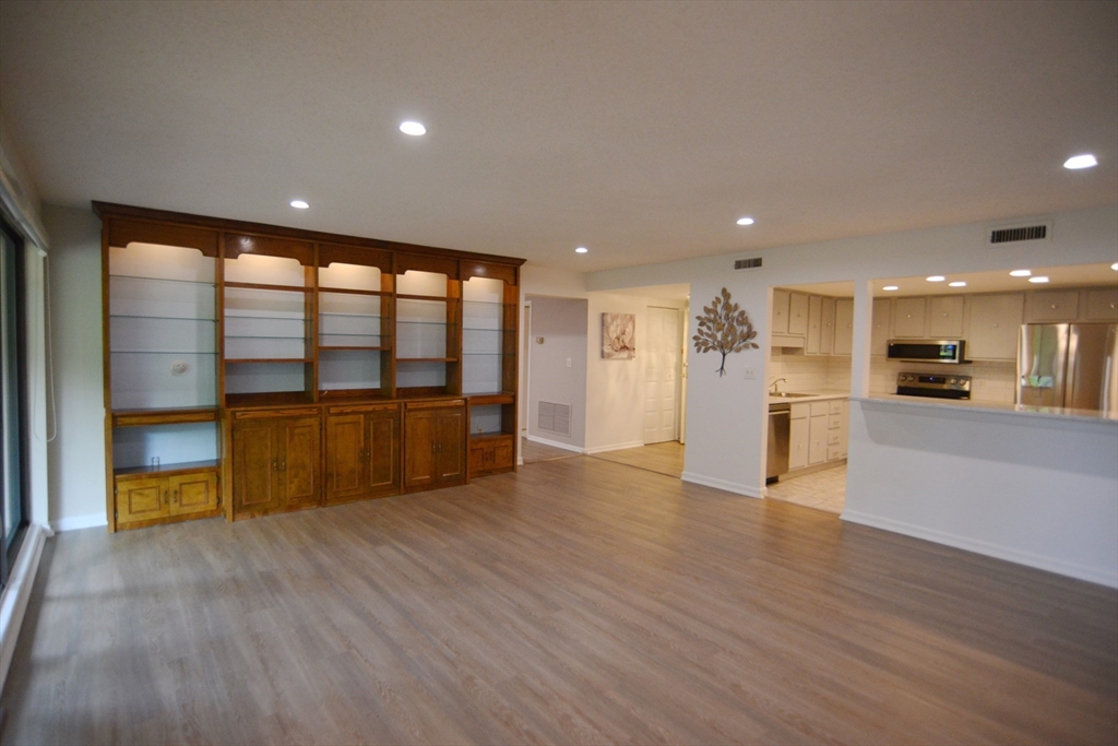 404 Paradise Road # 1P