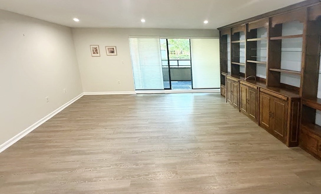 404 Paradise Road # 1P
