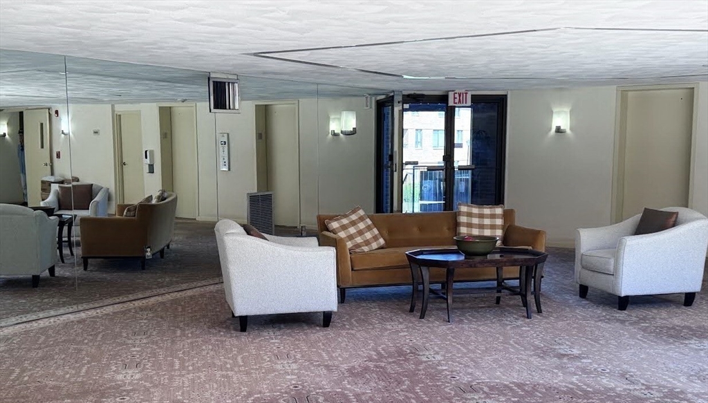 404 Paradise Road # 1P
