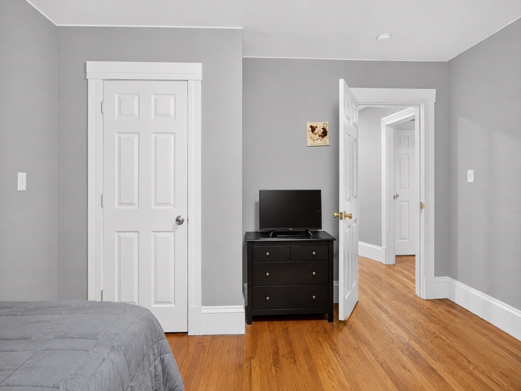 8 Jay St