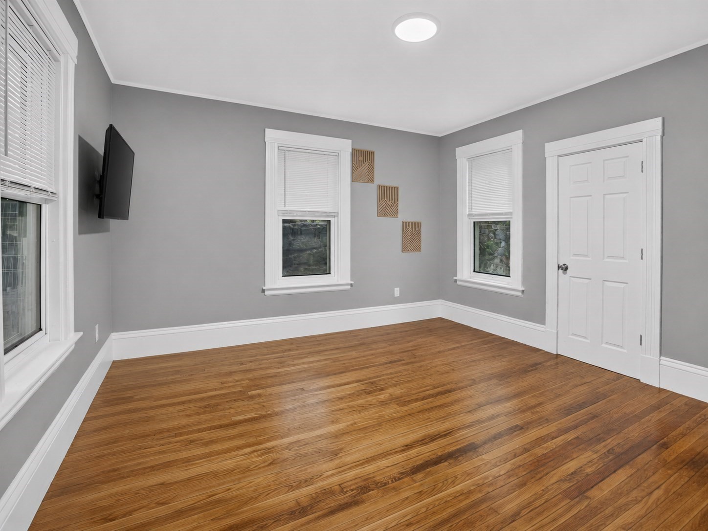 8 Jay St