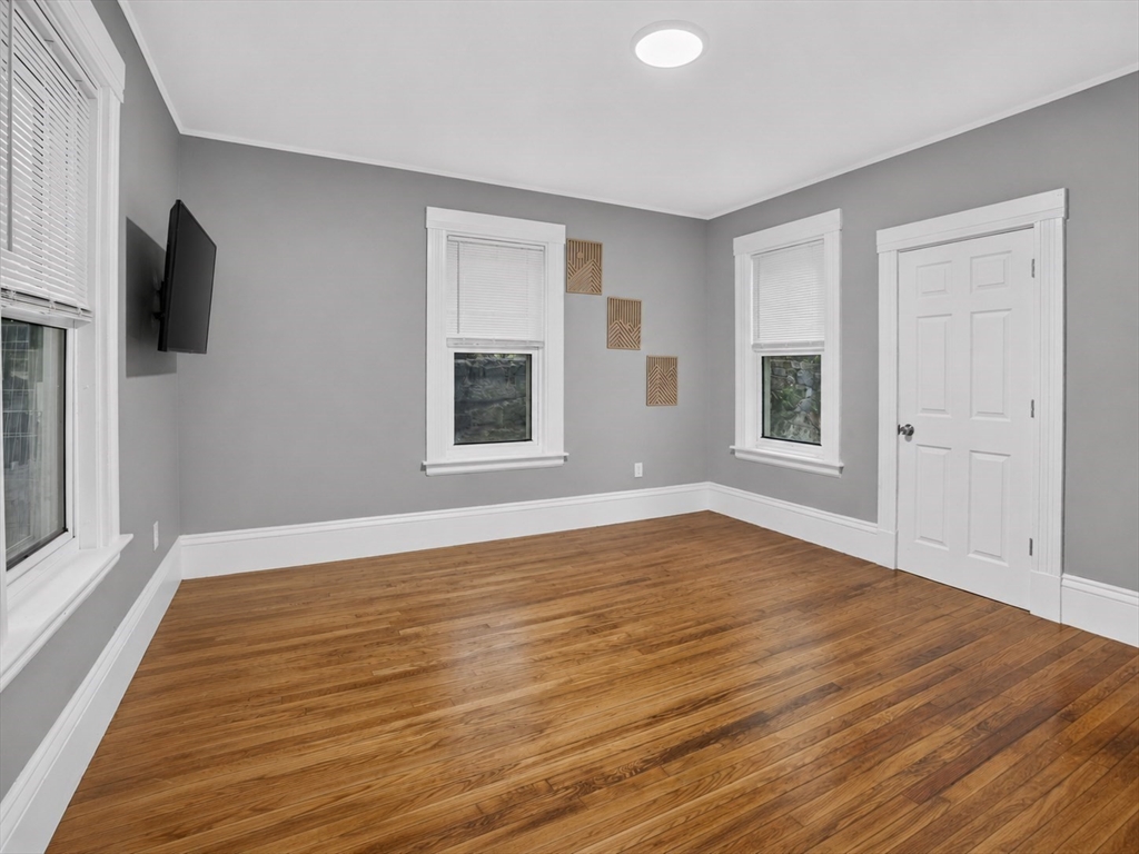 8 Jay St