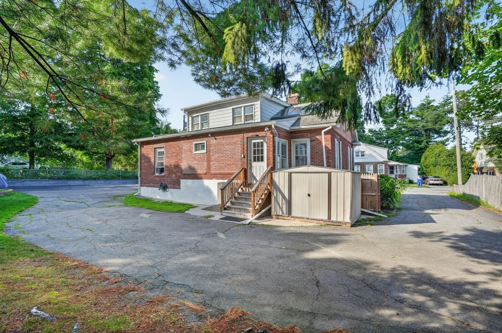 22 Fruit St