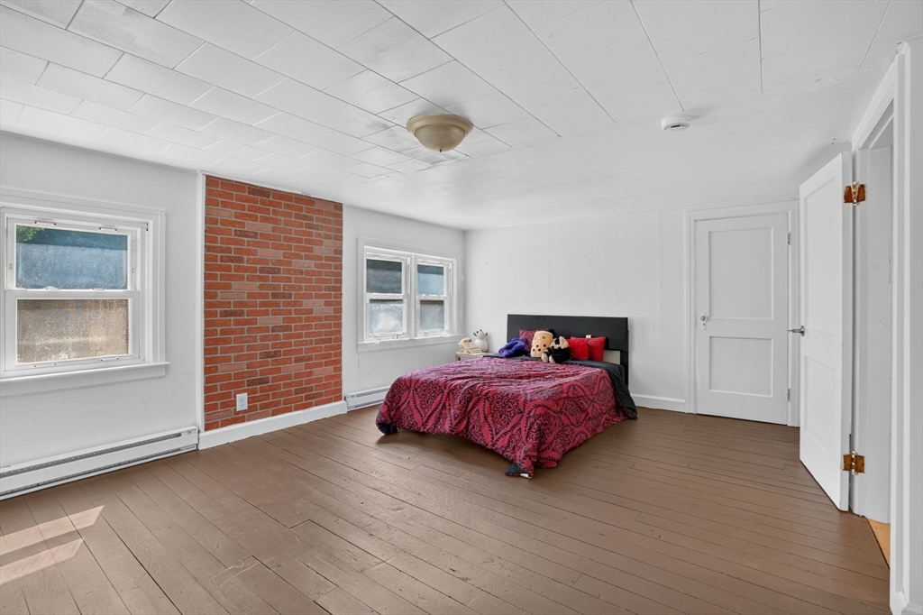 22 Fruit St