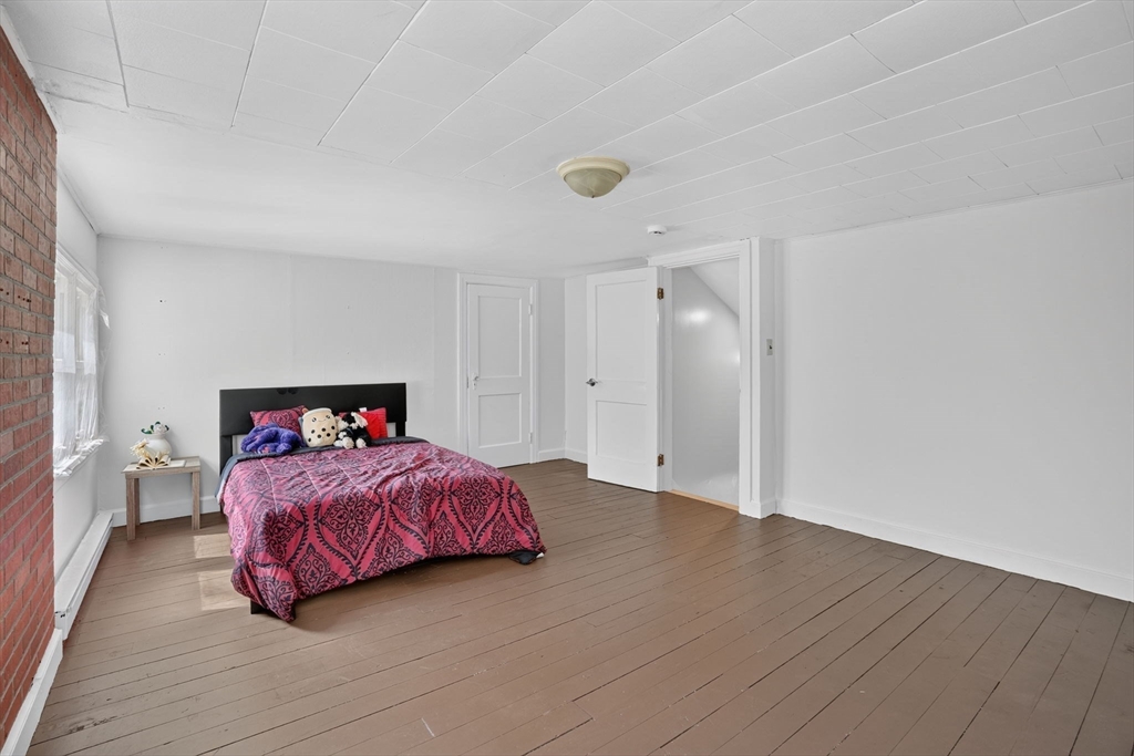 22 Fruit St