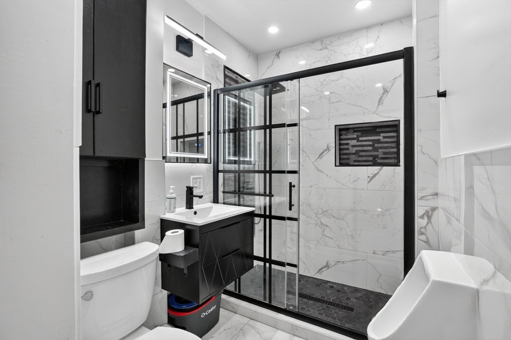 22 Fruit St