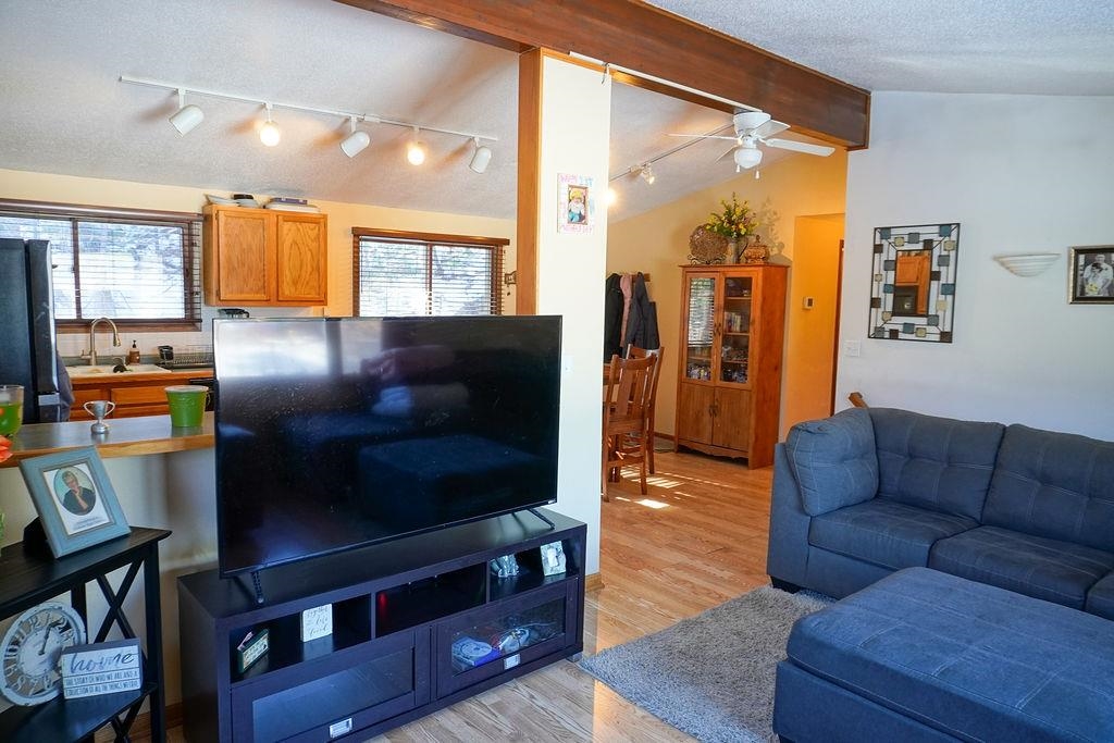 16237 Huckleberry Road