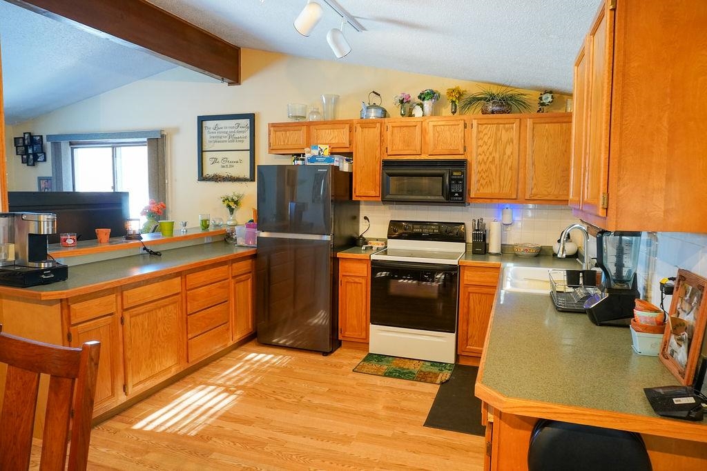 16237 Huckleberry Road