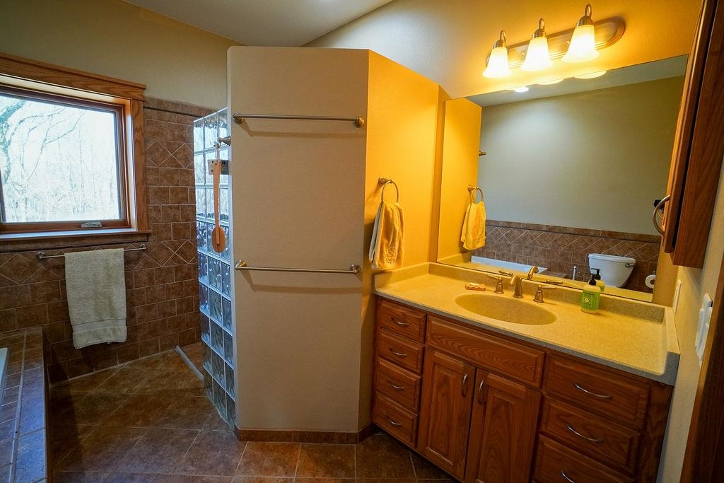 N5445 Town Shop Road