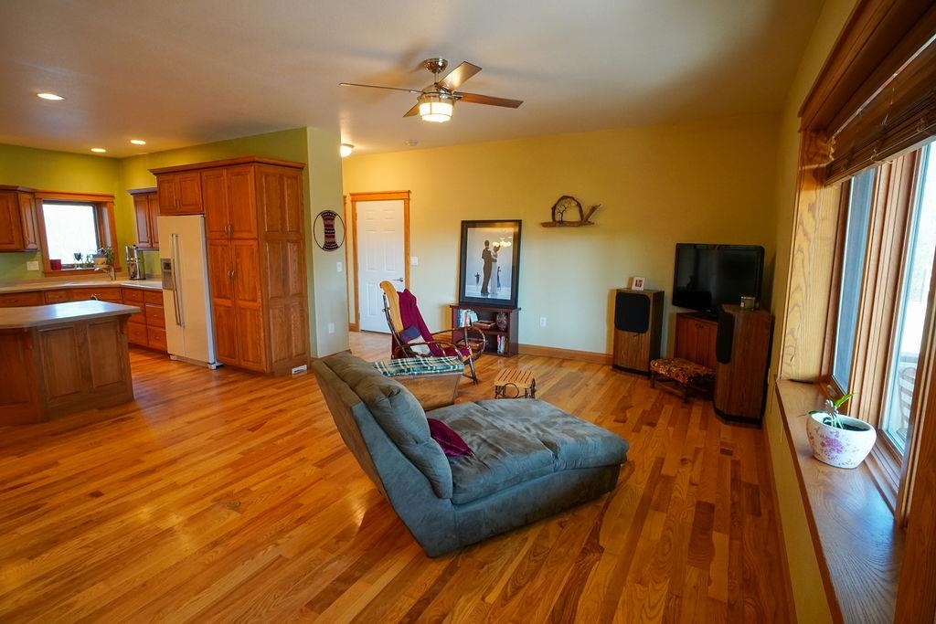 N5445 Town Shop Road