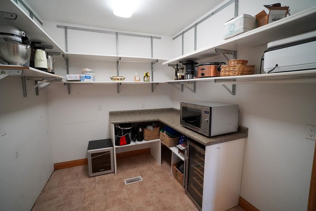 N5445 Town Shop Road