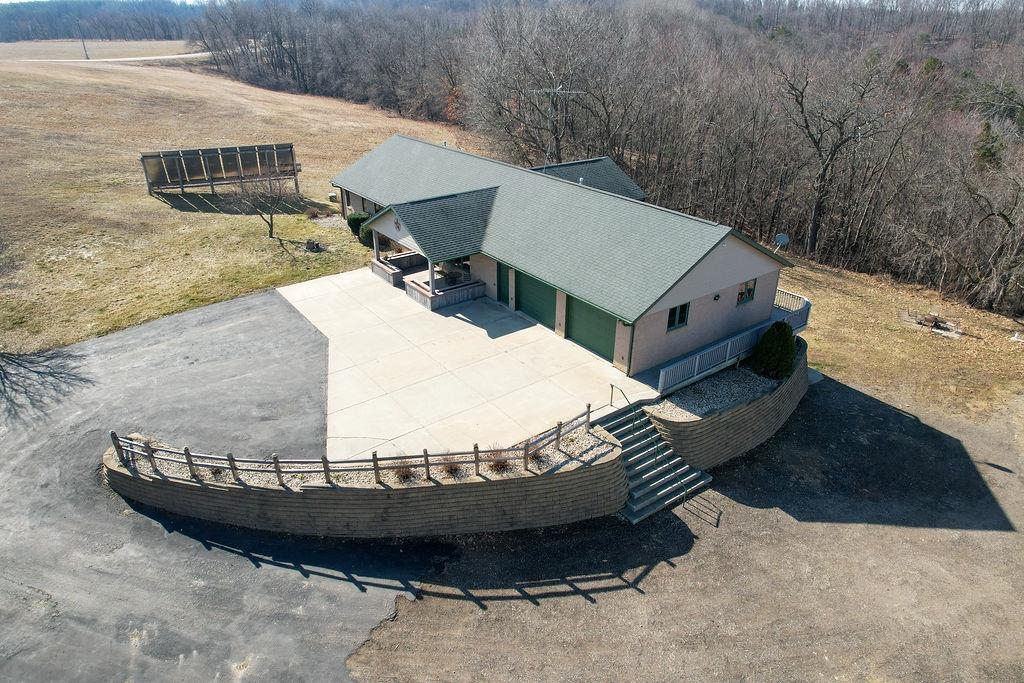 N5445 Town Shop Road