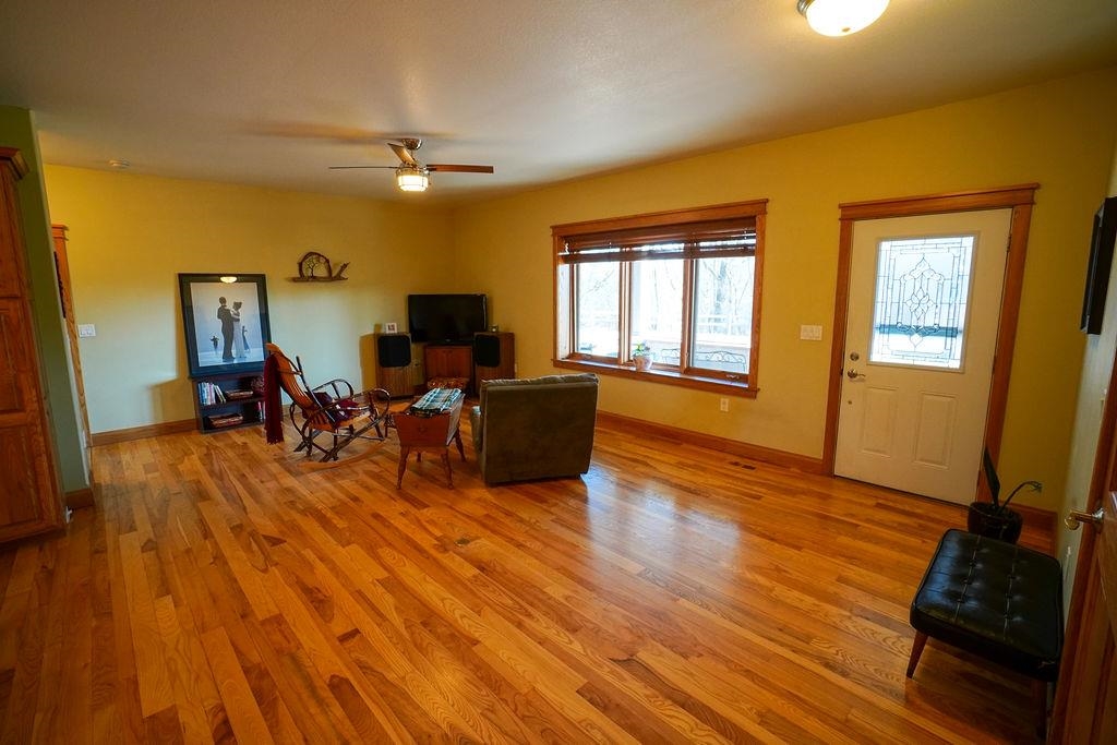 N5445 Town Shop Road