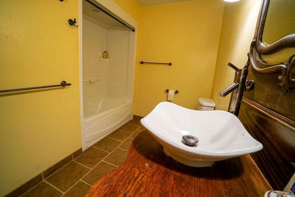 N5445 Town Shop Road