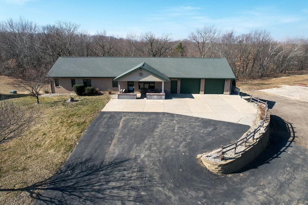 N5445 Town Shop Road