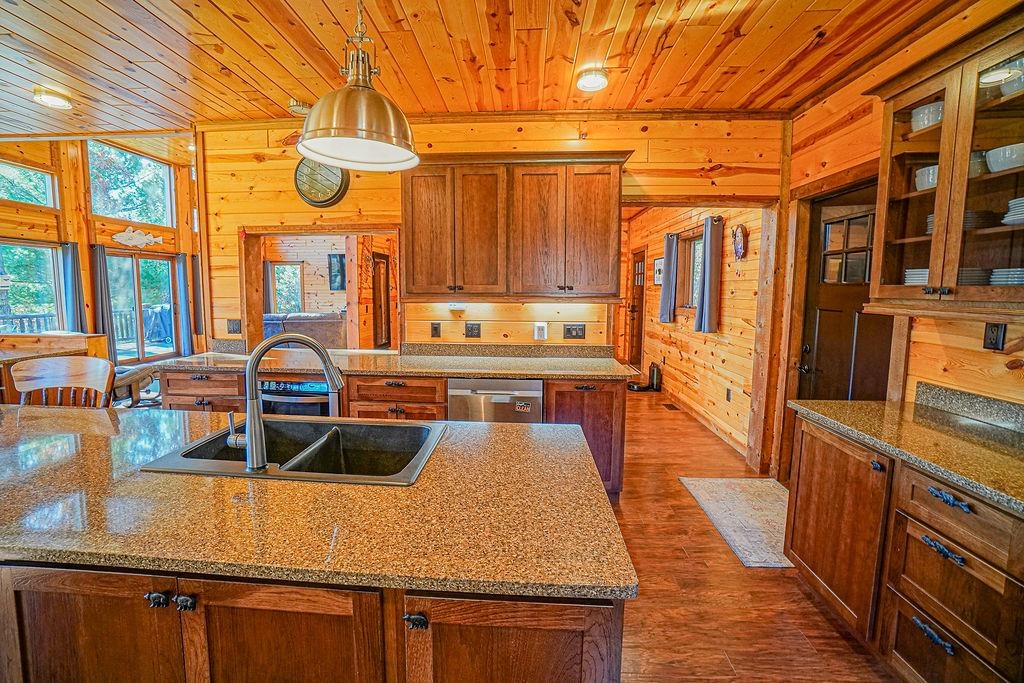 W5453 North Shore Drive