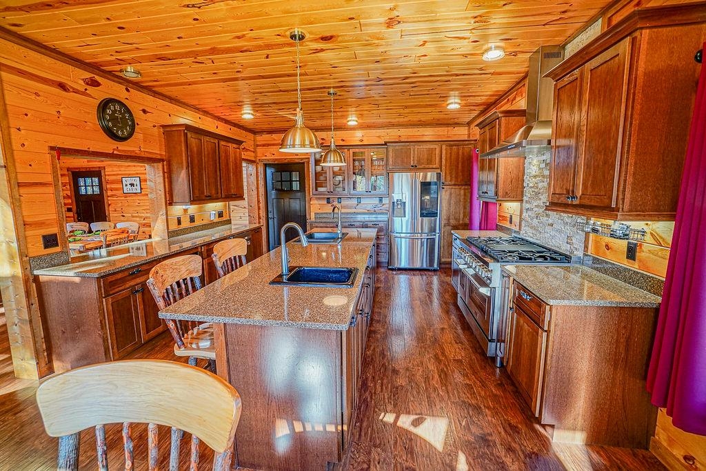 W5453 North Shore Drive