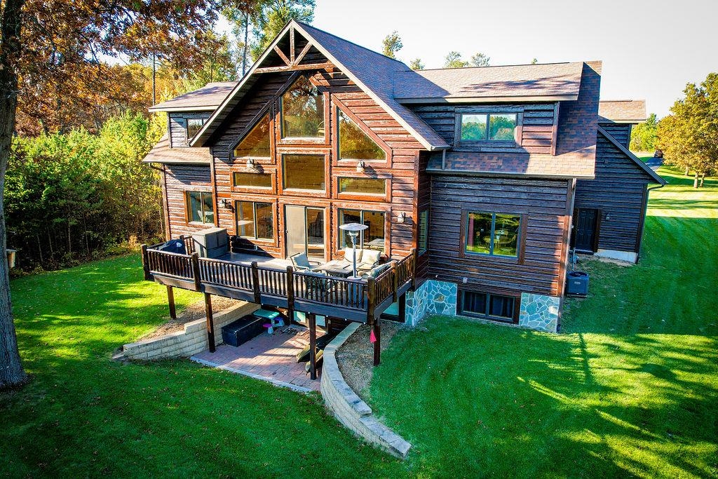 W5453 North Shore Drive