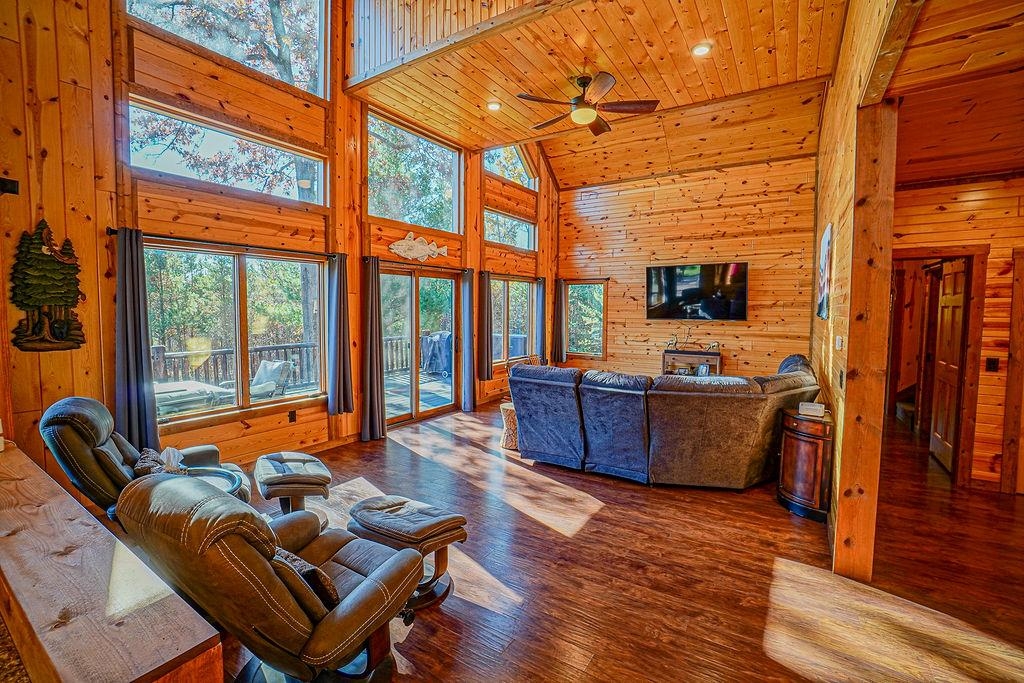 W5453 North Shore Drive