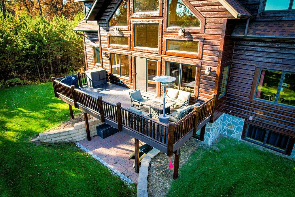 W5453 North Shore Drive