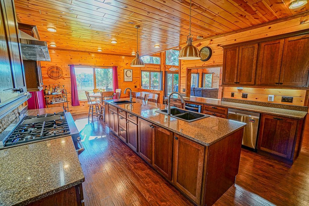 W5453 North Shore Drive