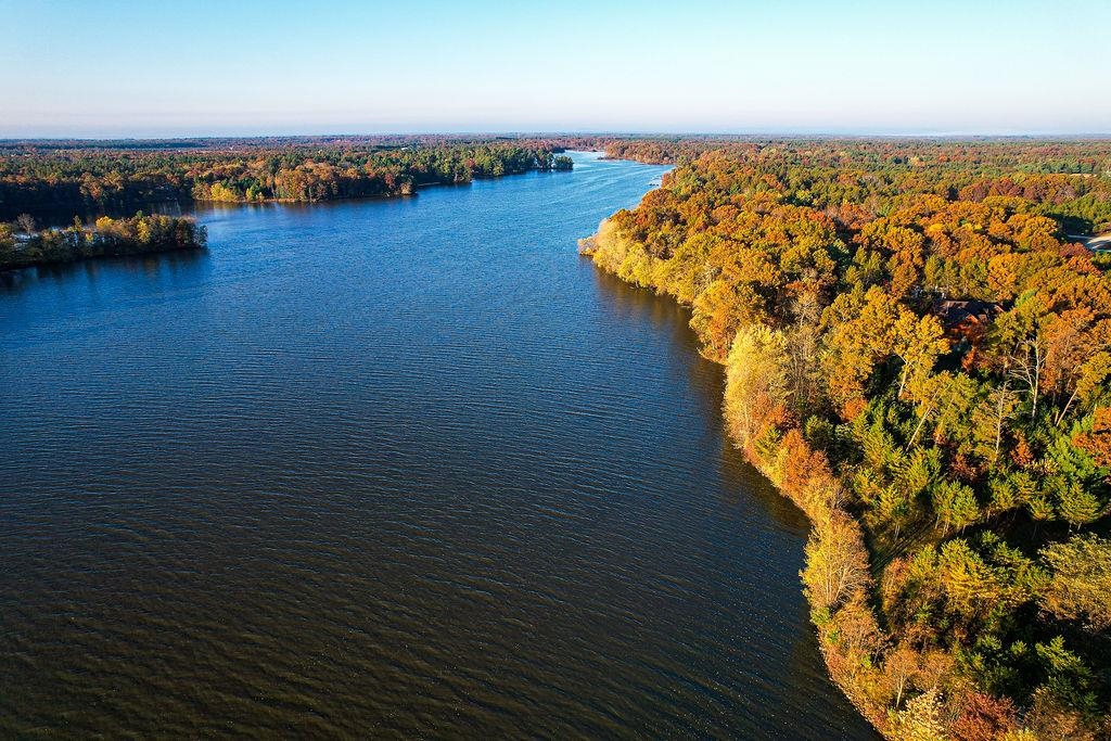 W5453 North Shore Drive