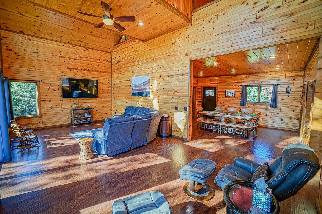 W5453 North Shore Drive