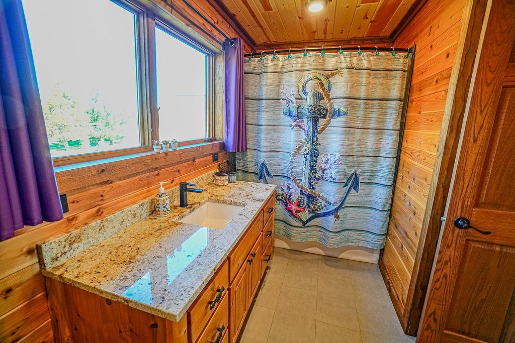 W5453 North Shore Drive