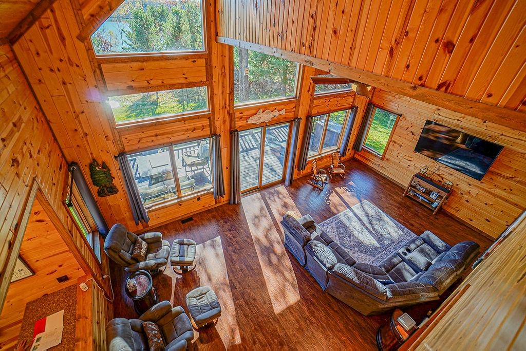 W5453 North Shore Drive