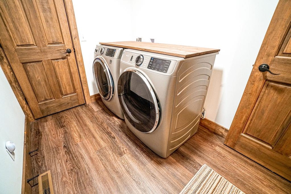 N8610 Island View Drive