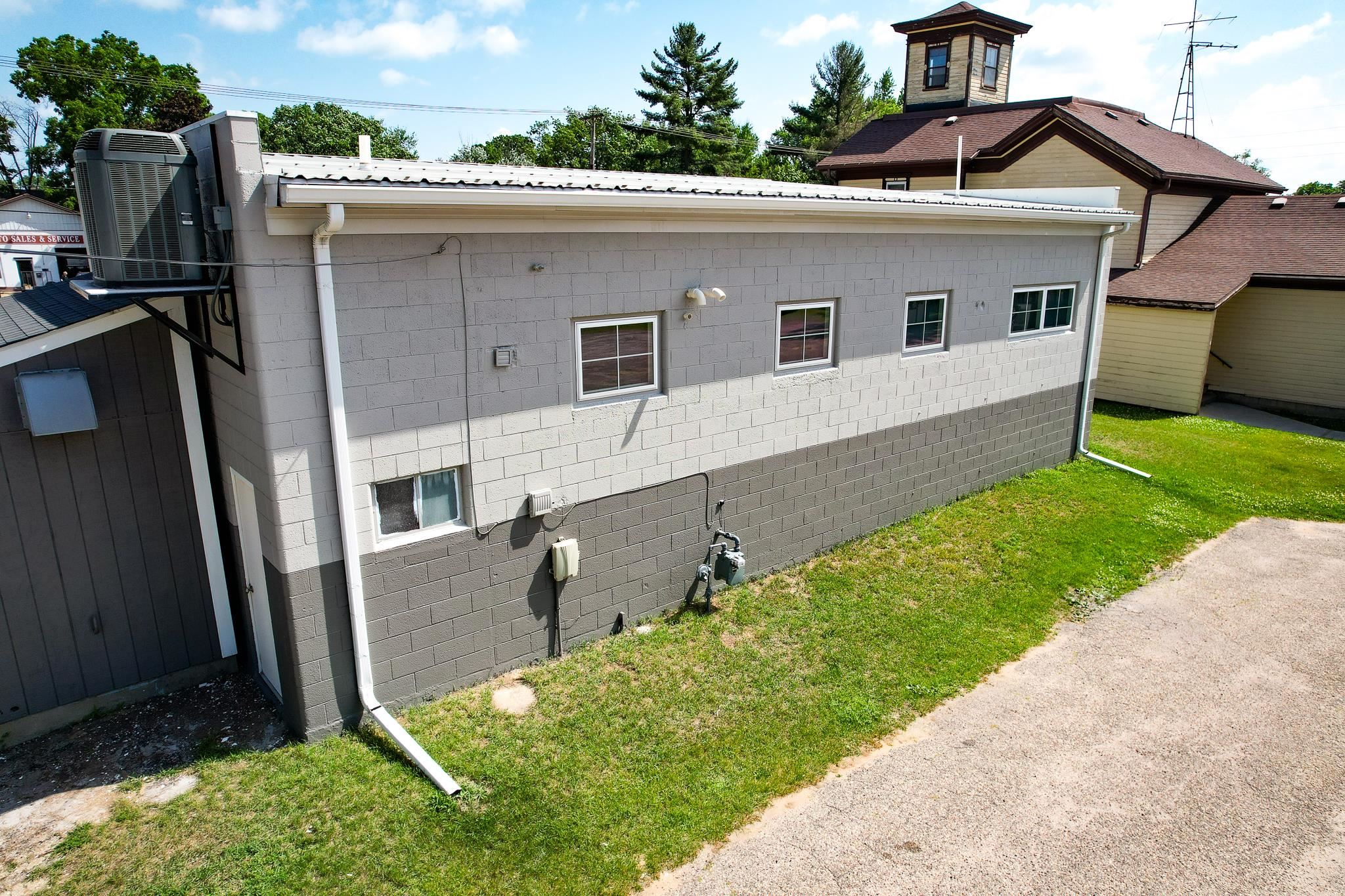 1002 E Main Street