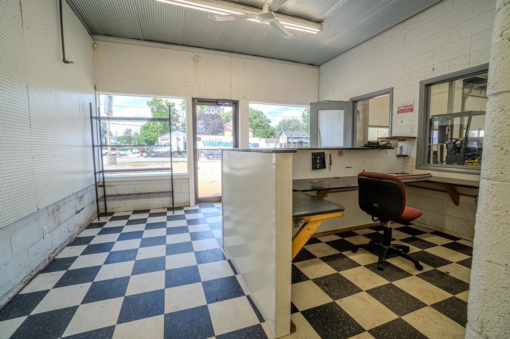 1002 E Main Street