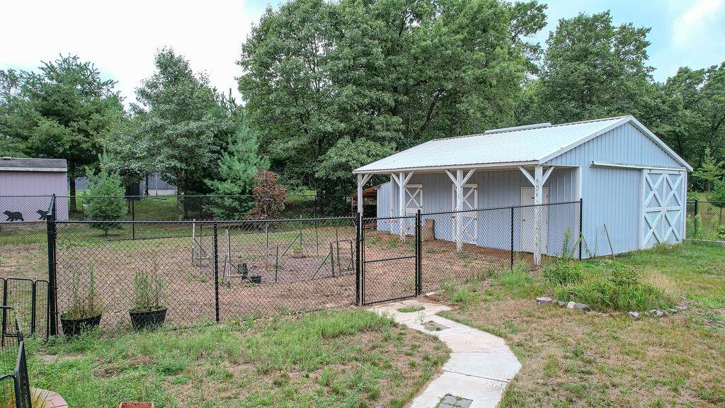661 Jack Pine Arbor Road