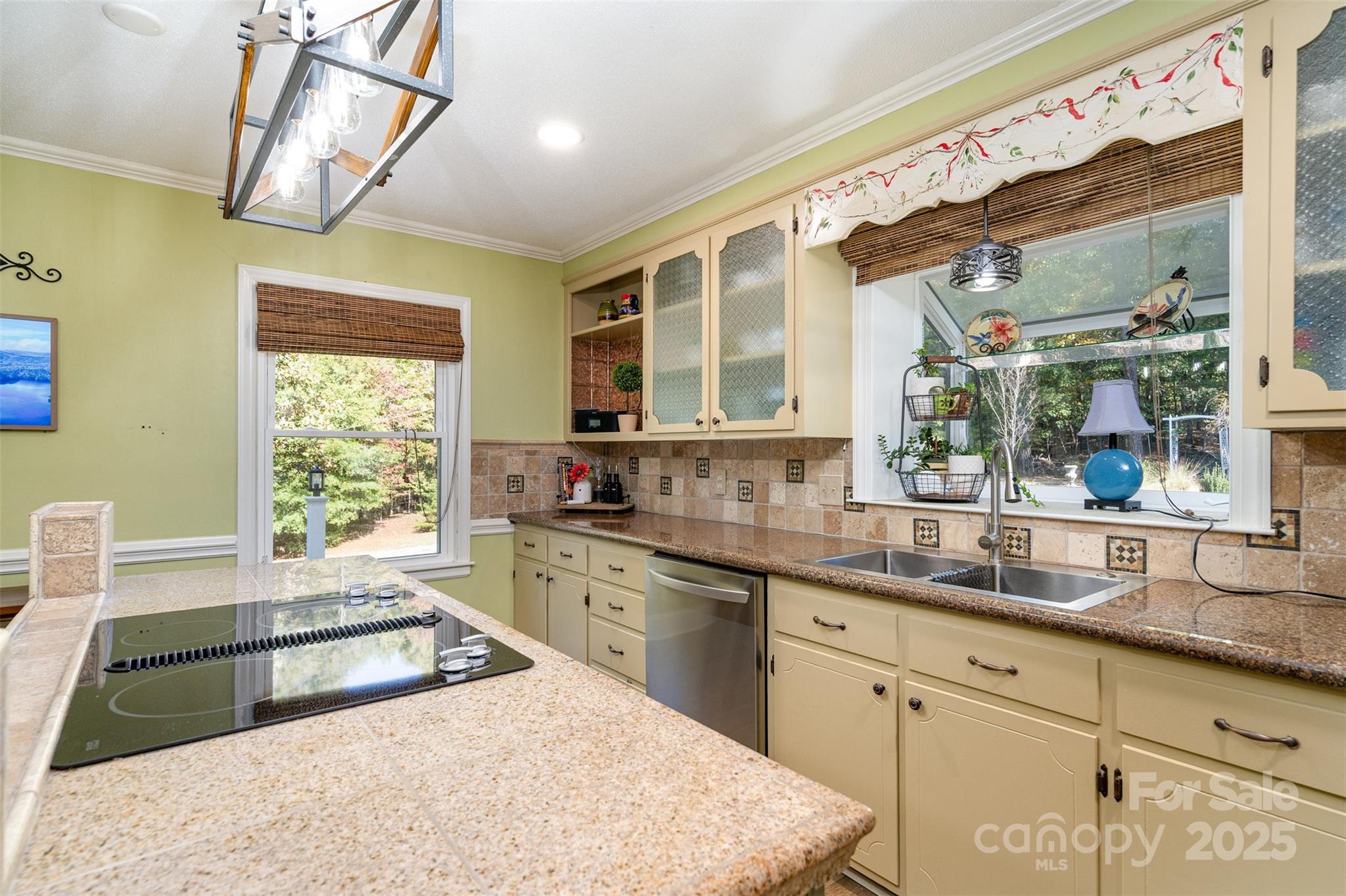 13704 Woody Point Road