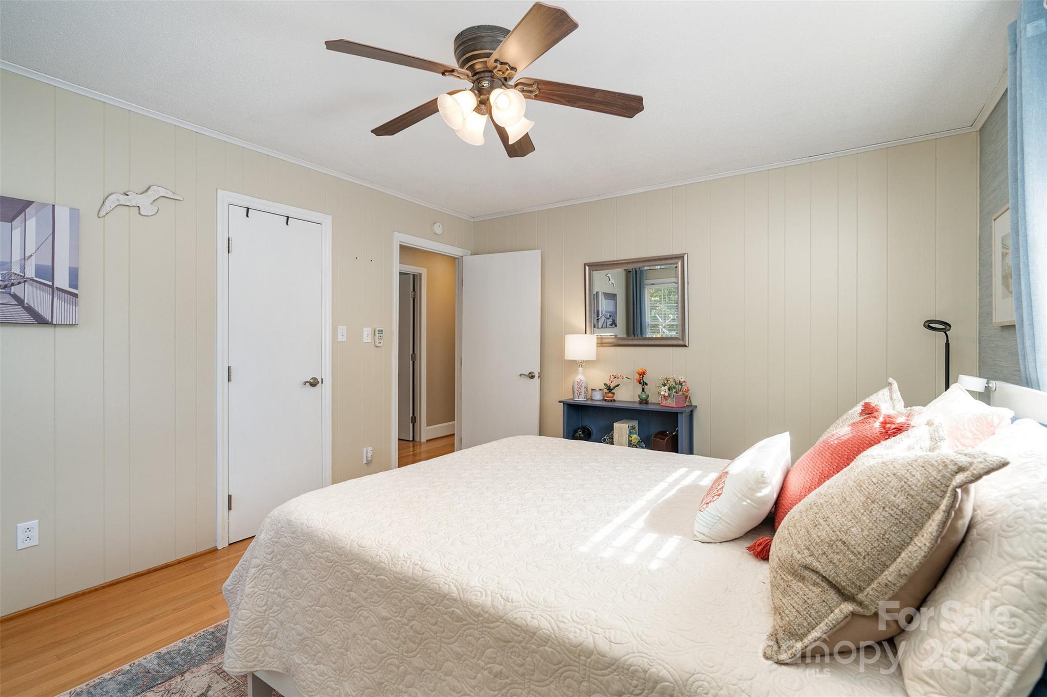 13704 Woody Point Road