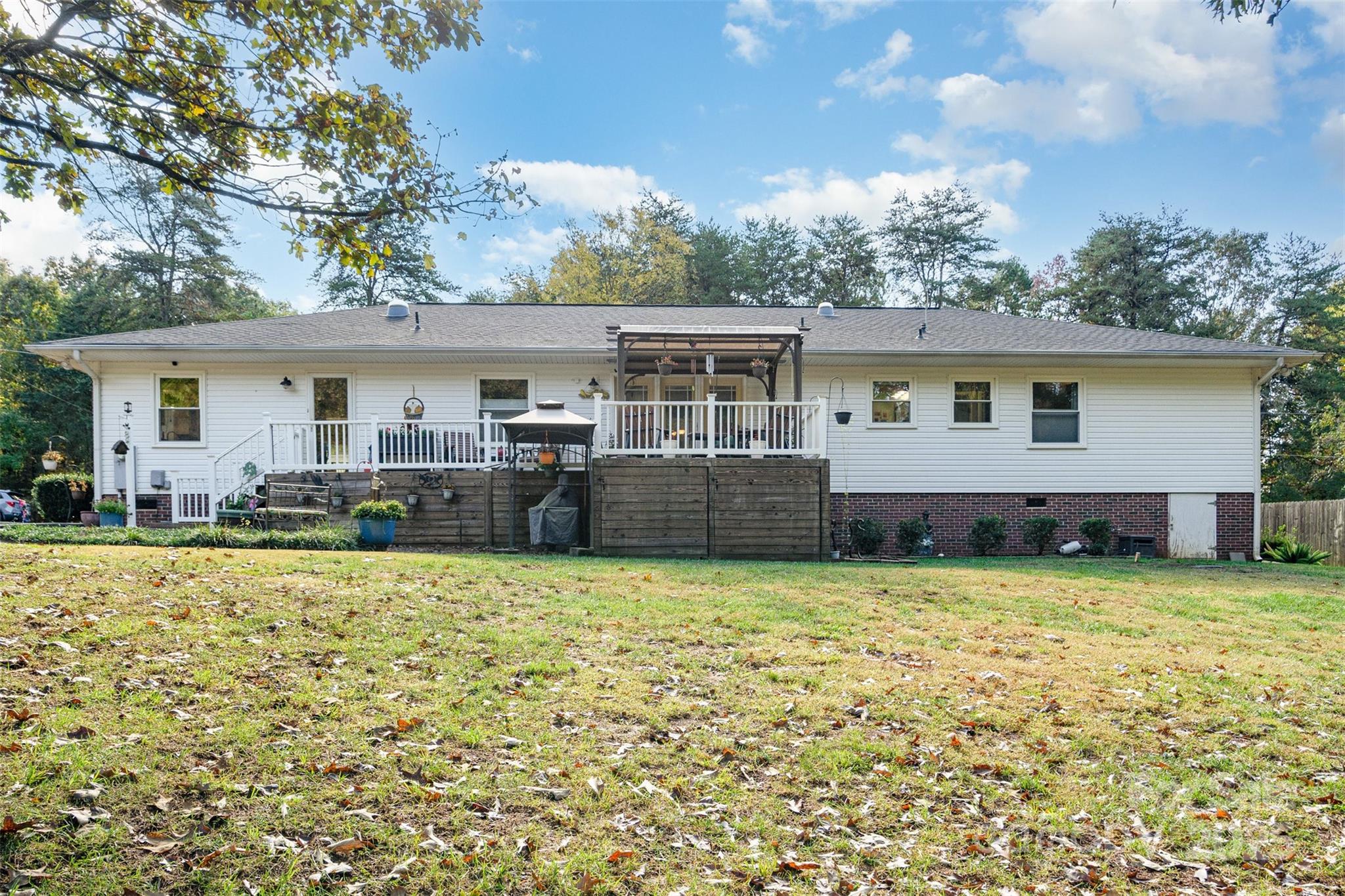 13704 Woody Point Road