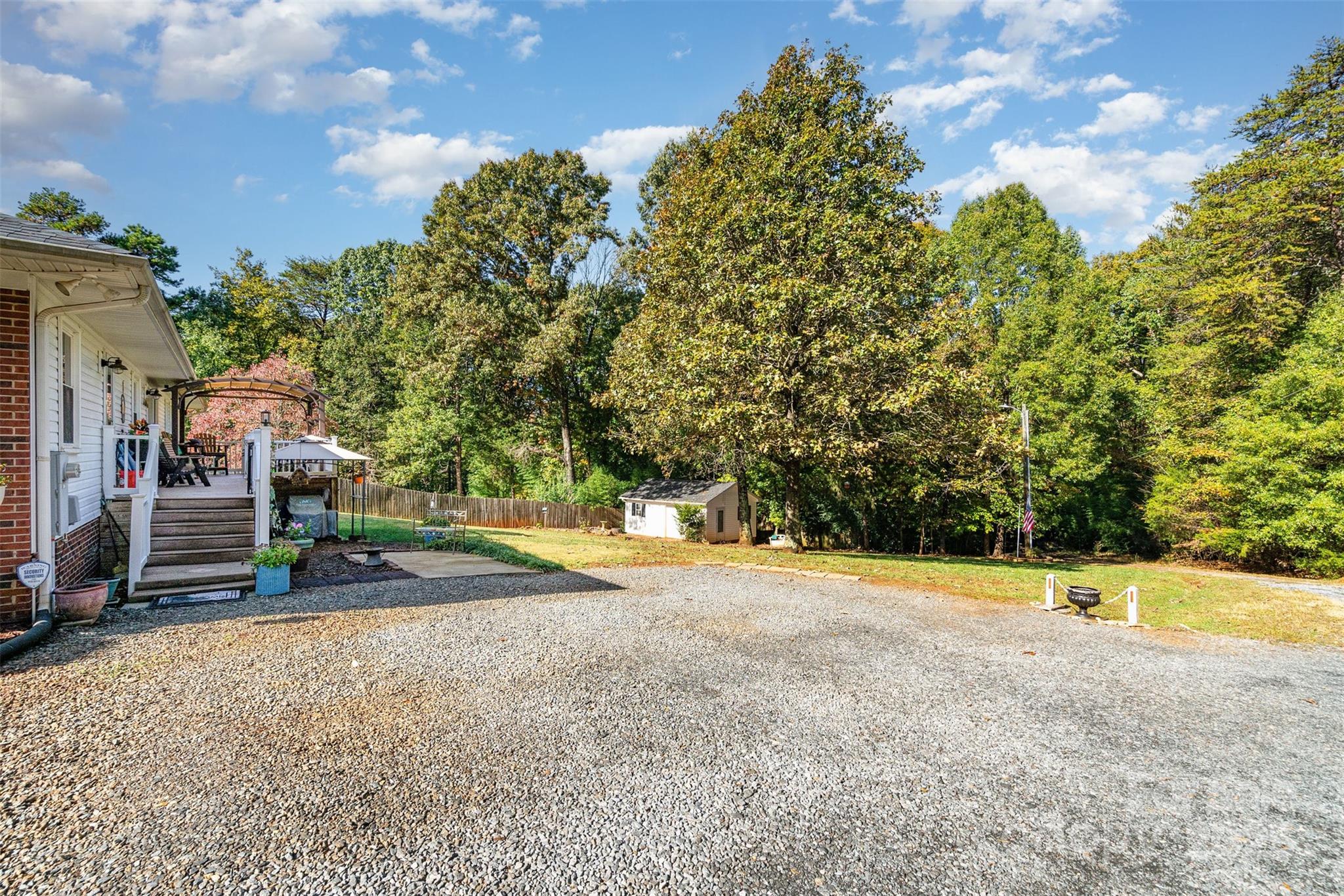 13704 Woody Point Road