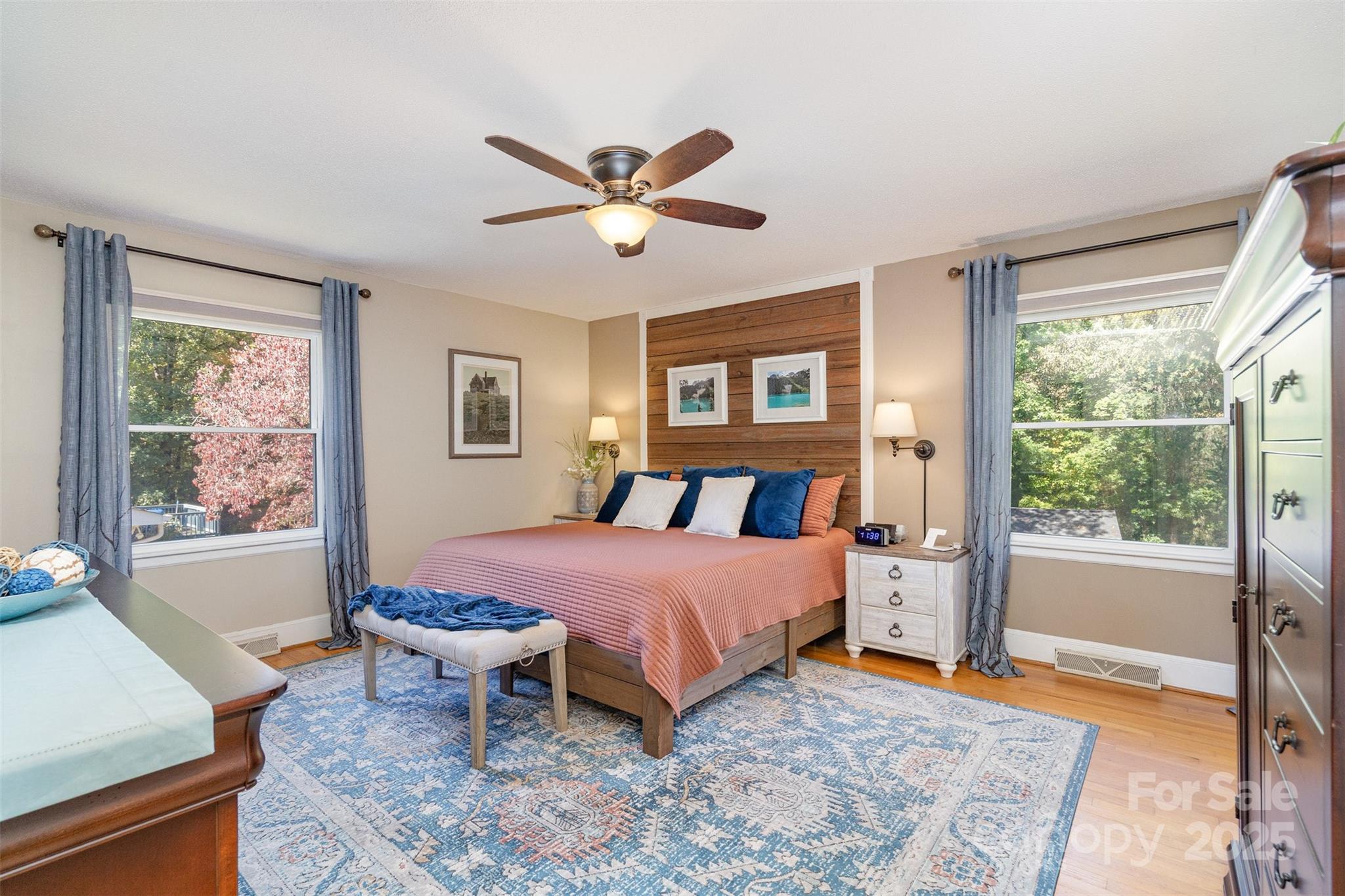 13704 Woody Point Road