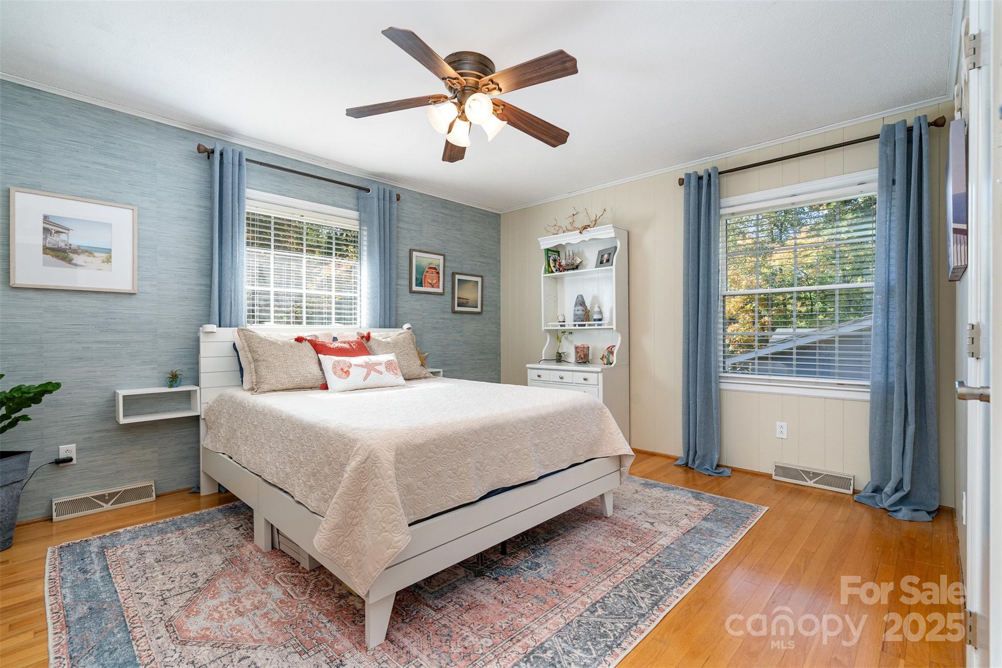 13704 Woody Point Road